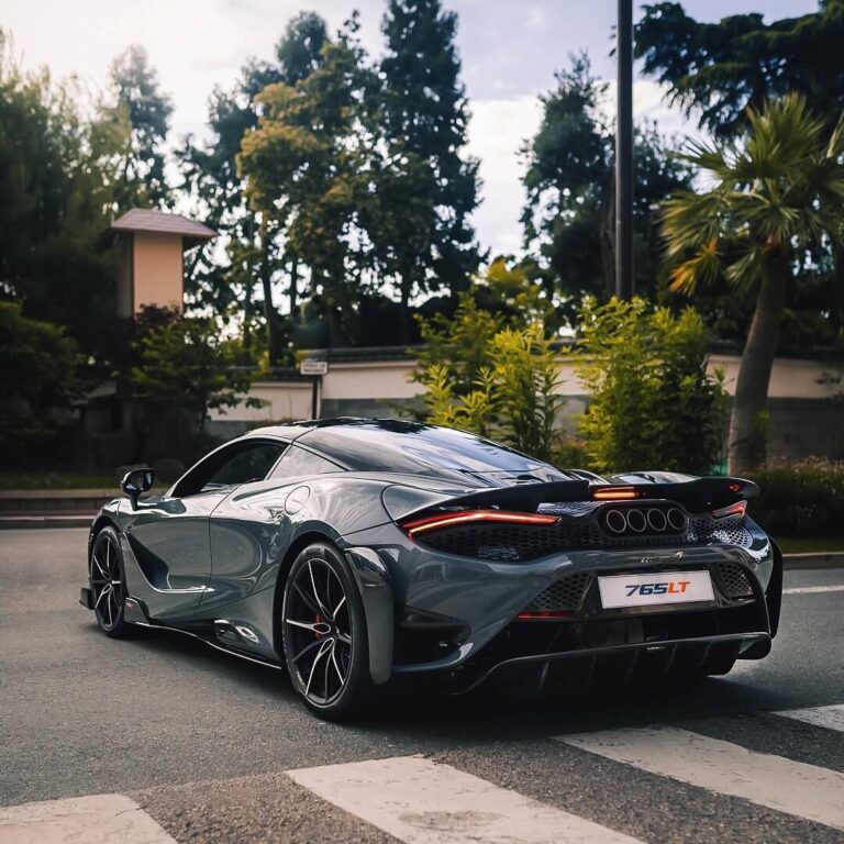 McLaren 765LT